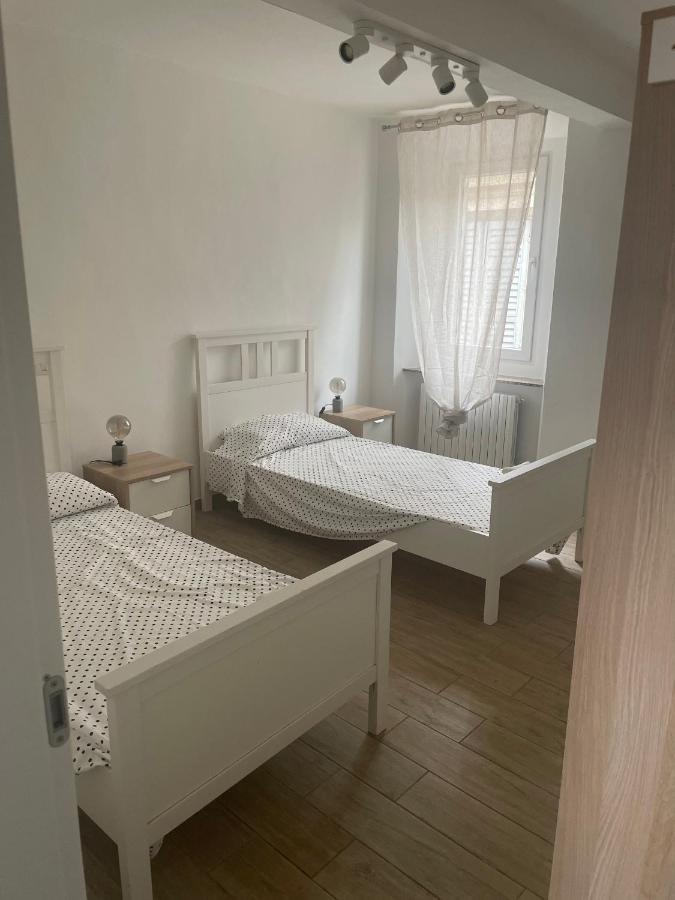 Al Battistero Apartment ปาร์มา ภายนอก รูปภาพ